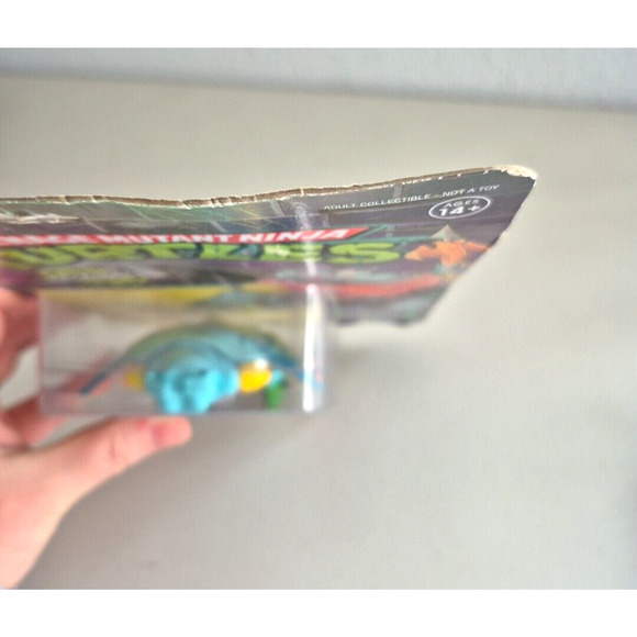 Teenage Mutant Ninja Turtles Reaction Super 7 TMNT Ray Fillet Figure Collectible - Picture 10 of 16